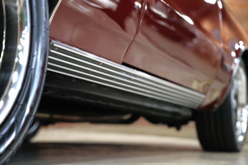 Pontiac-Lemans-1965-Deep-Cranberry-Pearl-Parchment-6