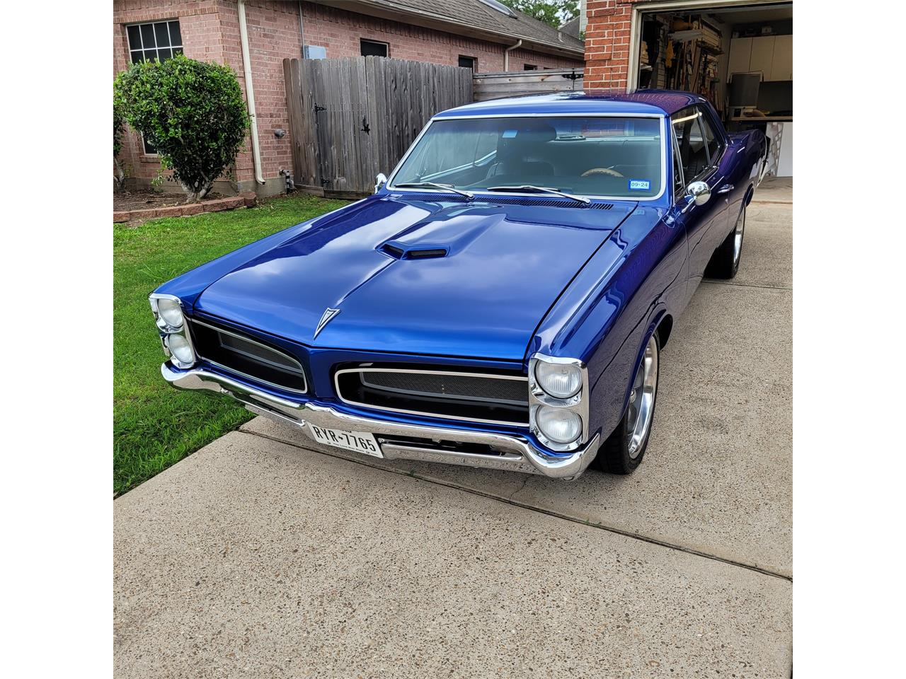 Pontiac-Lemans-1966-Blue-Black-3