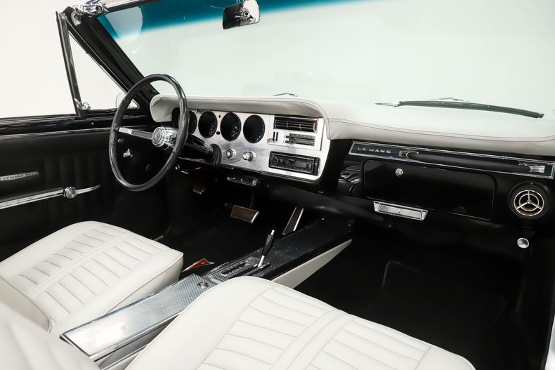 Pontiac-Lemans-1966-Platinum-Silver-Light-Gray-38