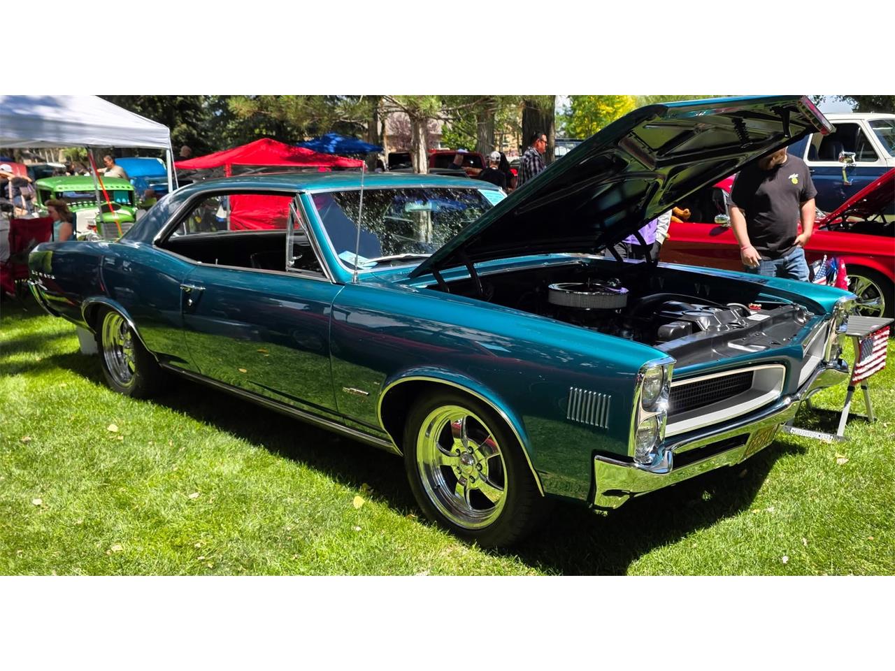 Pontiac-Lemans-1966-Turquoise-Black-2