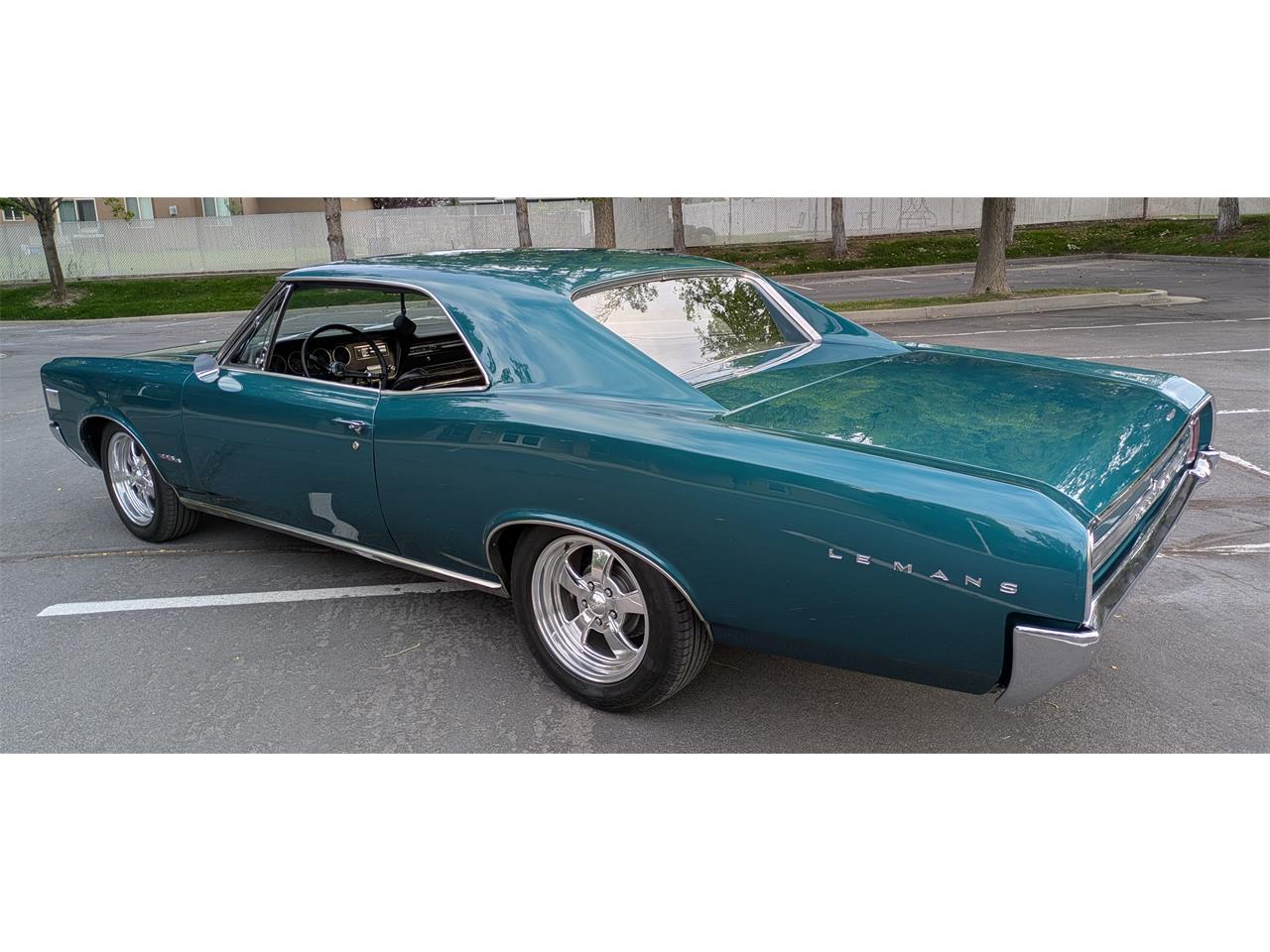 Pontiac-Lemans-1966-Turquoise-Black-7