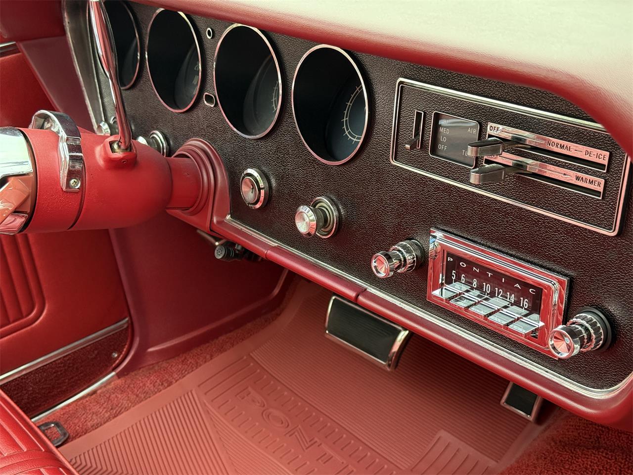 Pontiac-Lemans-1966-White-Red-13