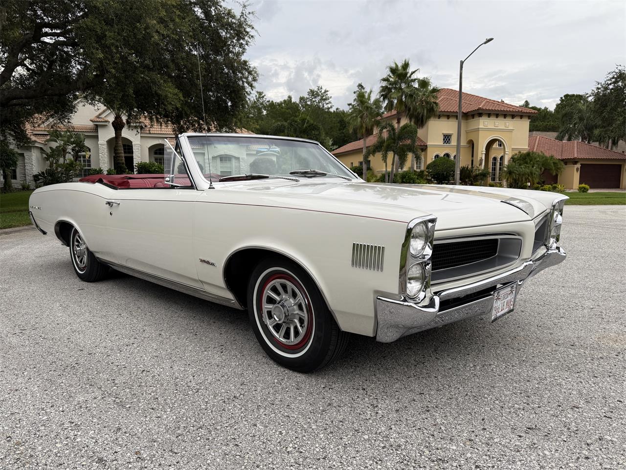 Pontiac-Lemans-1966-White-Red-18