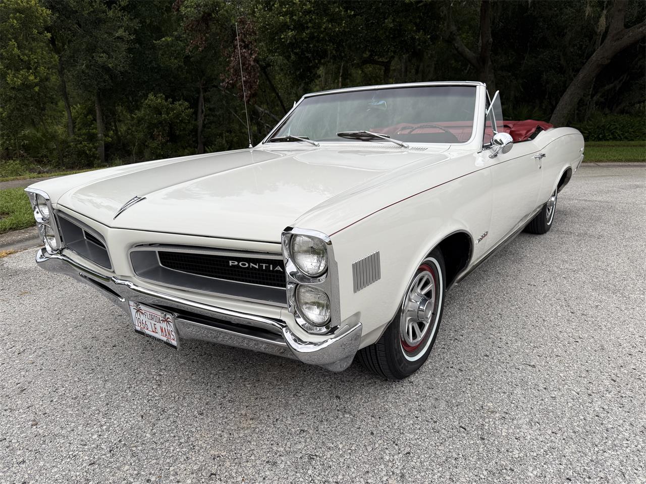 Pontiac-Lemans-1966-White-Red-2