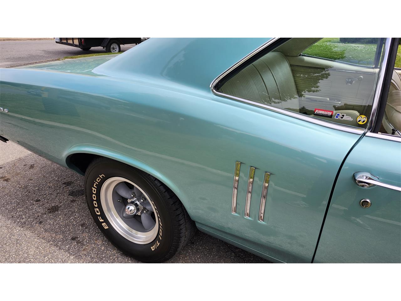 Pontiac-Lemans-1967-Artisan-Green-Parchment-White-4