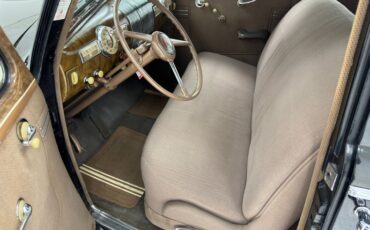 Pontiac-Other-1940-Black-Beige-38