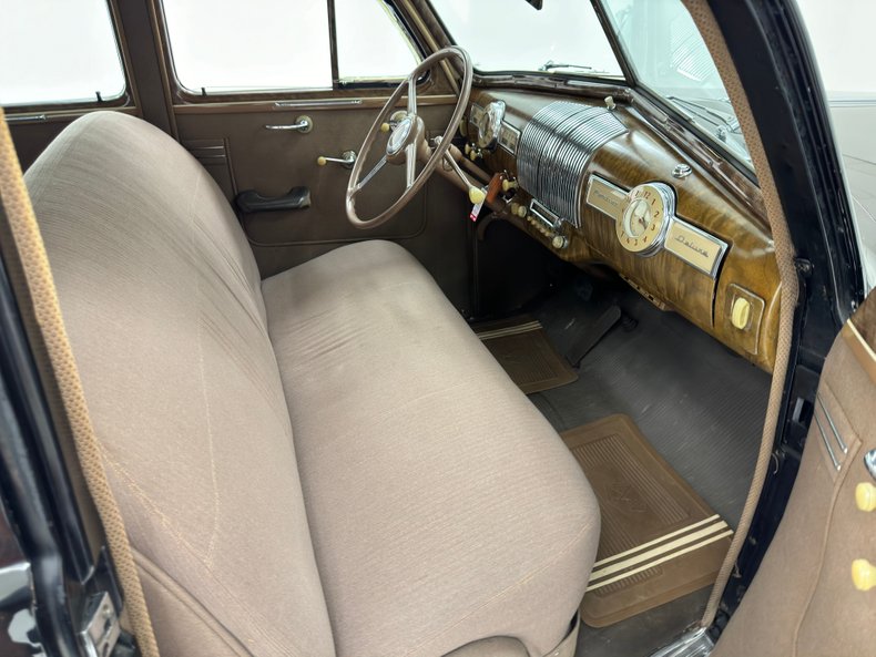 Pontiac-Other-1940-Black-Beige-42