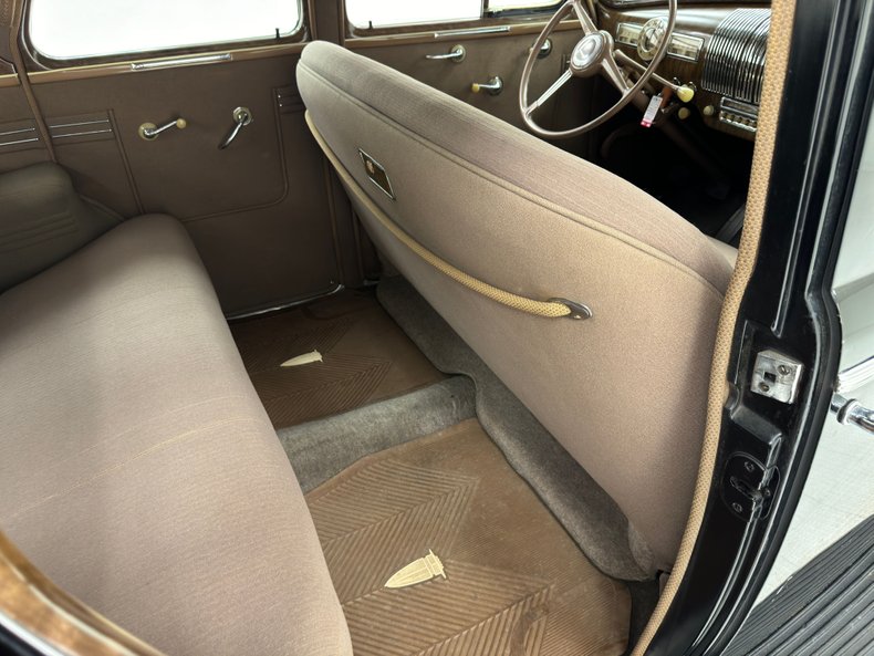 Pontiac-Other-1940-Black-Beige-44