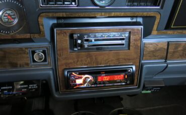 Pontiac-Parisienne-six-door-1986-Limousine-16