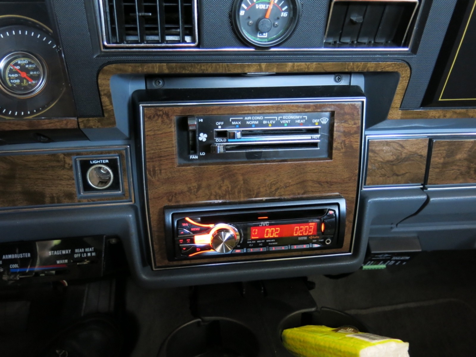 Pontiac-Parisienne-six-door-1986-Limousine-16