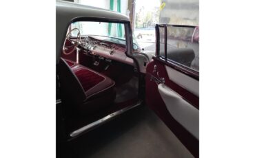 Pontiac-Safari-1956-BurgundyPearl-White-Burgundy-White-12