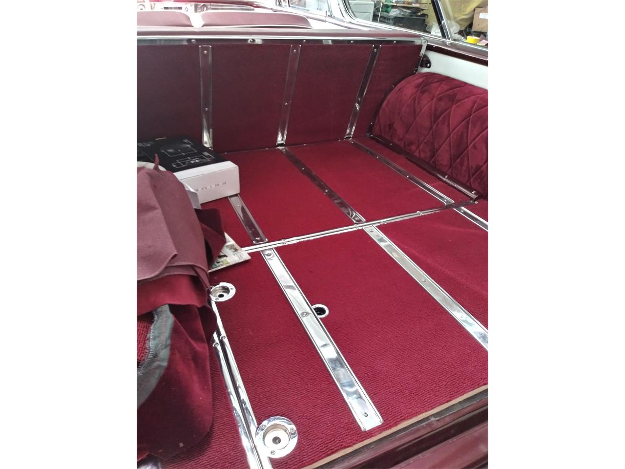 Pontiac-Safari-1956-BurgundyPearl-White-Burgundy-White-13
