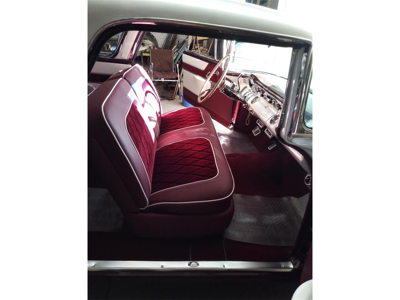 Pontiac-Safari-1956-BurgundyPearl-White-Burgundy-White-4
