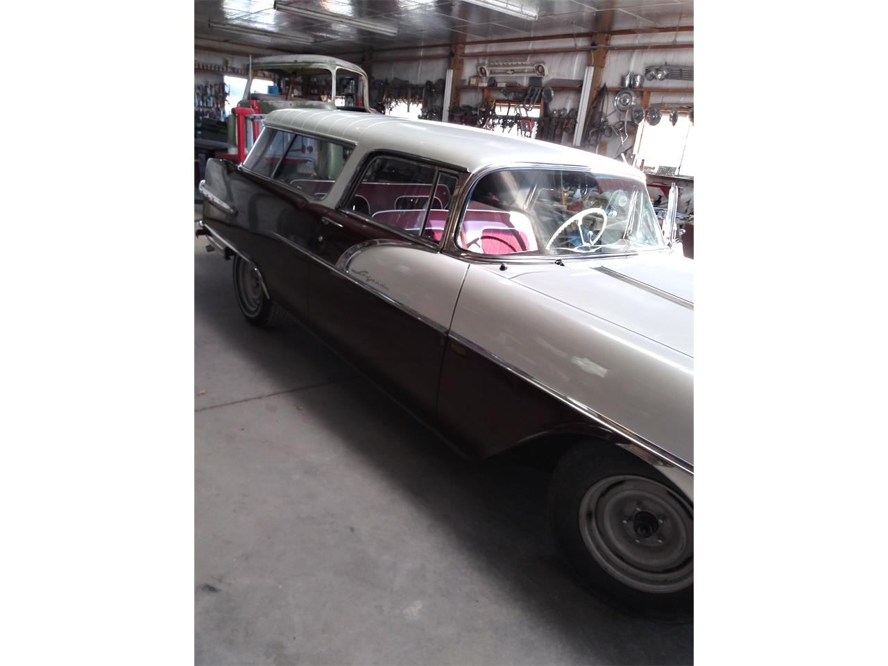 Pontiac-Safari-1956-BurgundyPearl-White-Burgundy-White-9