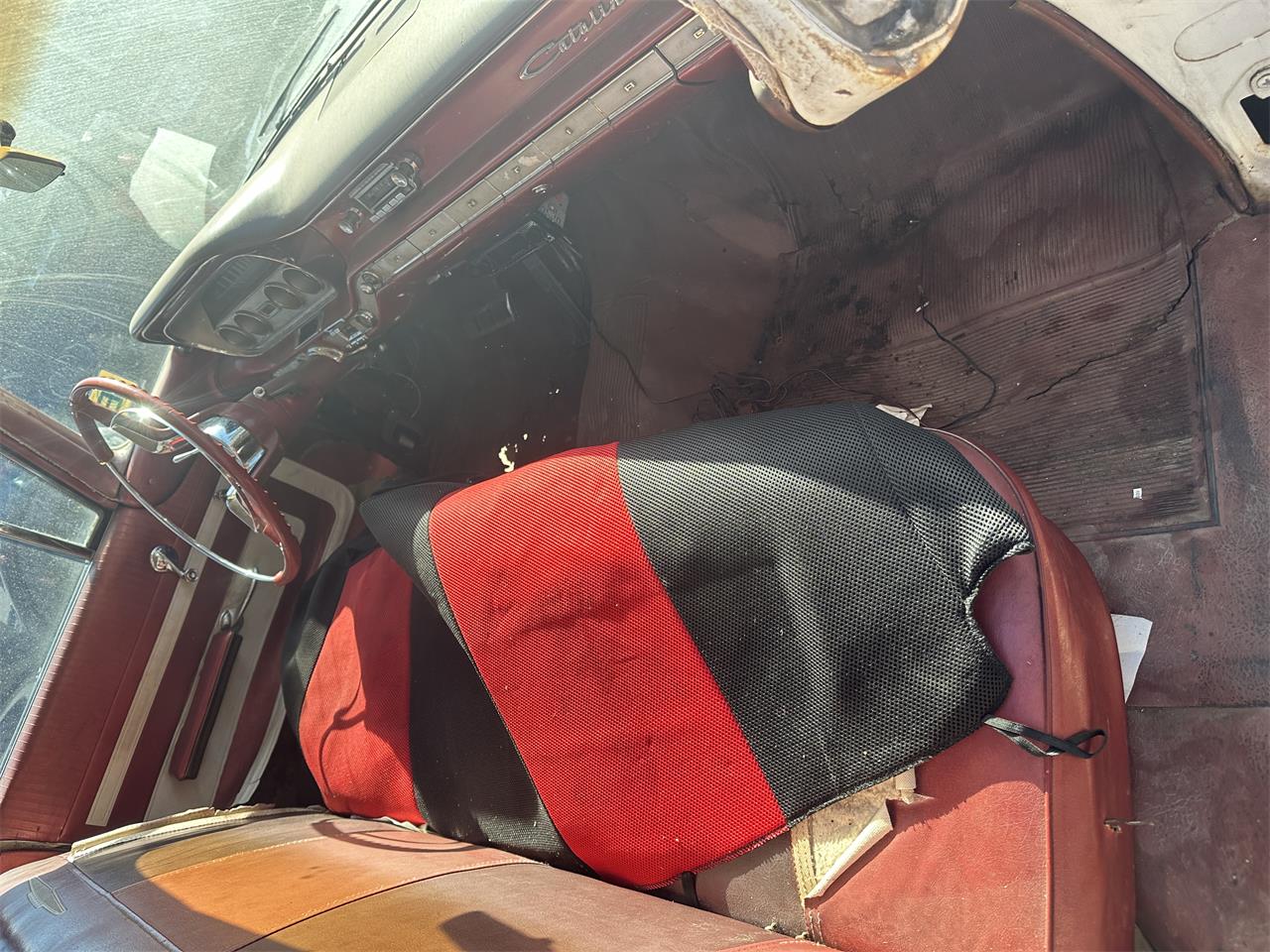 Pontiac-Safari-1960-black-red-24