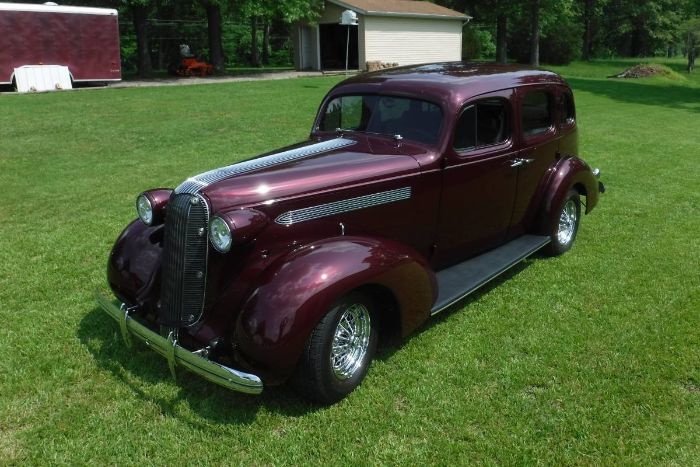 Pontiac-Sedan-1936-Garnet-Red-19