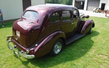 Pontiac-Sedan-1936-Garnet-Red-8
