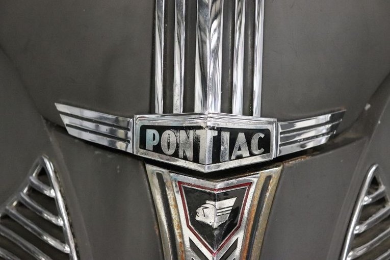 Pontiac-Sedan-1940-Black-Primer-Gray-45