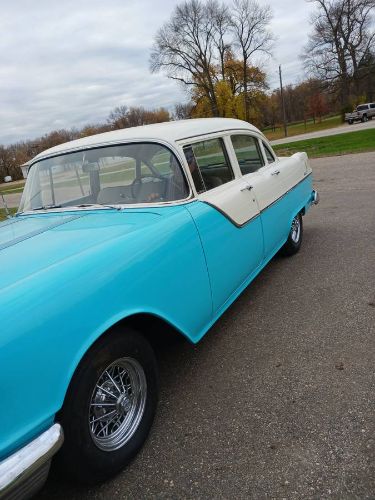Pontiac-Sedan-1955-4