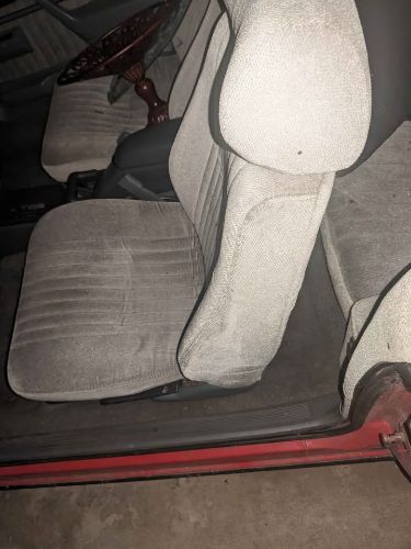 Pontiac-Sunbird-1991-Red-Gray-3