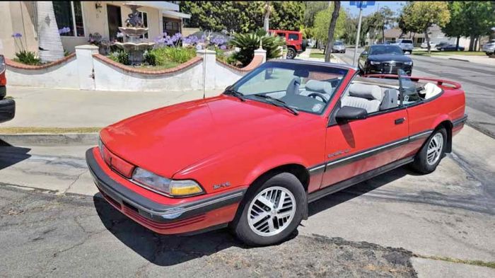 Pontiac-Sunbird-1991-Red-Gray-9