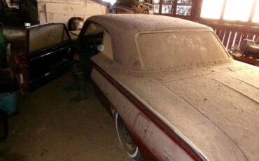 Pontiac-Tempest-1962-Maroon-Black-1