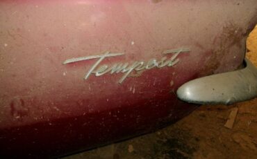 Pontiac-Tempest-1962-Maroon-Black-2