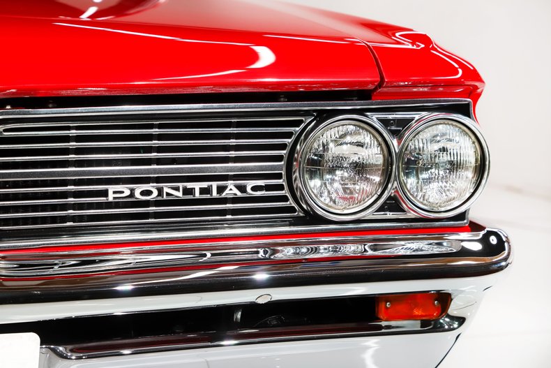 Pontiac-Tempest-1964-Grenadier-Red-Red-22
