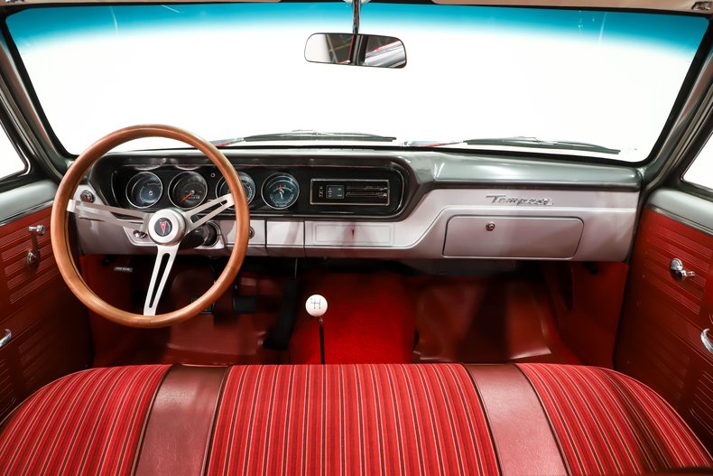 Pontiac-Tempest-1964-Grenadier-Red-Red-3