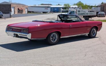 Pontiac-Tempest-1967-Regimental-Red-Black-1