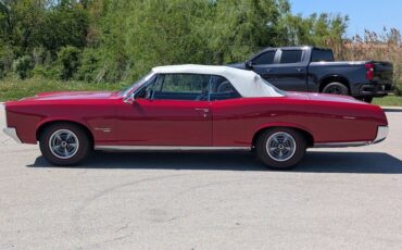 Pontiac-Tempest-1967-Regimental-Red-Black-13