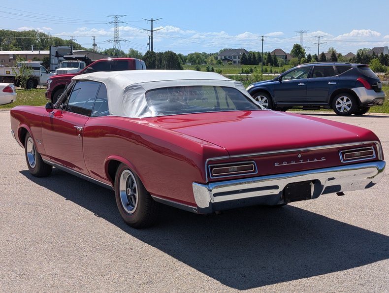 Pontiac-Tempest-1967-Regimental-Red-Black-20