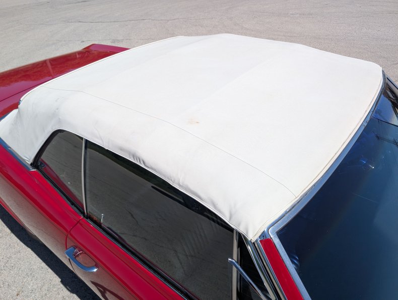 Pontiac-Tempest-1967-Regimental-Red-Black-24