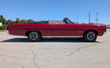 Pontiac-Tempest-1967-Regimental-Red-Black-39