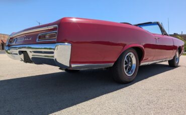 Pontiac-Tempest-1967-Regimental-Red-Black-41