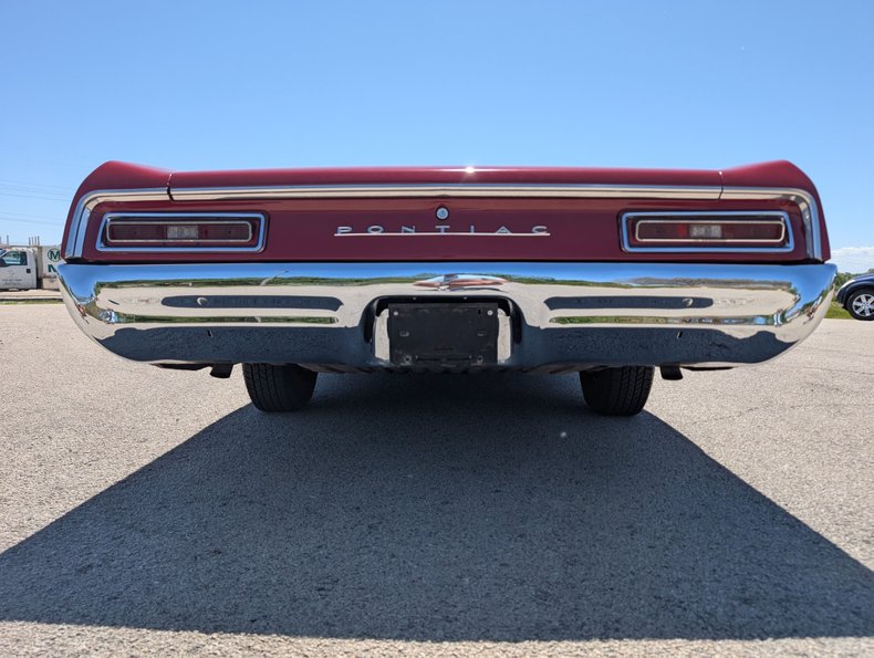 Pontiac-Tempest-1967-Regimental-Red-Black-42