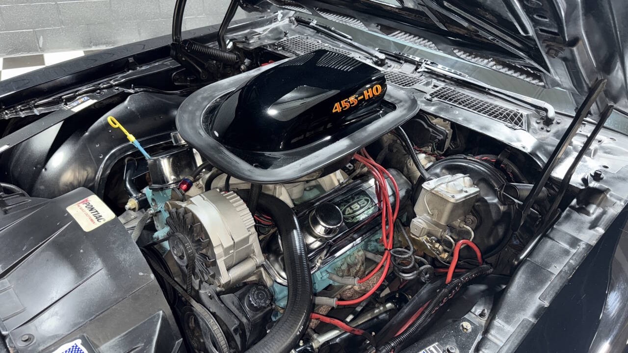 Pontiac-Trans-Am-1975-Coupe-2