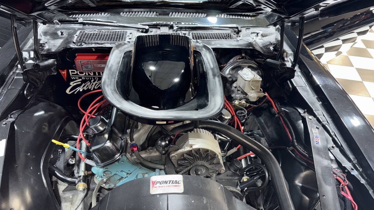 Pontiac-Trans-Am-1975-Coupe-31