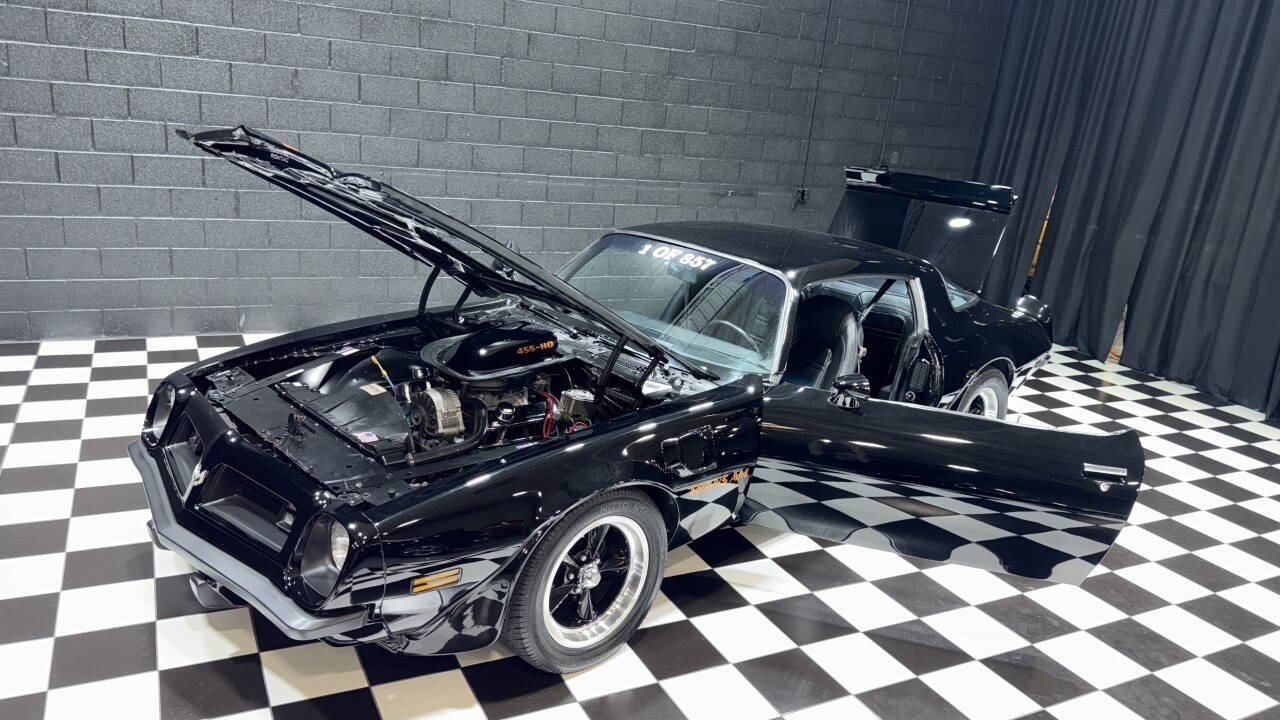 Pontiac-Trans-Am-1975-Coupe-5