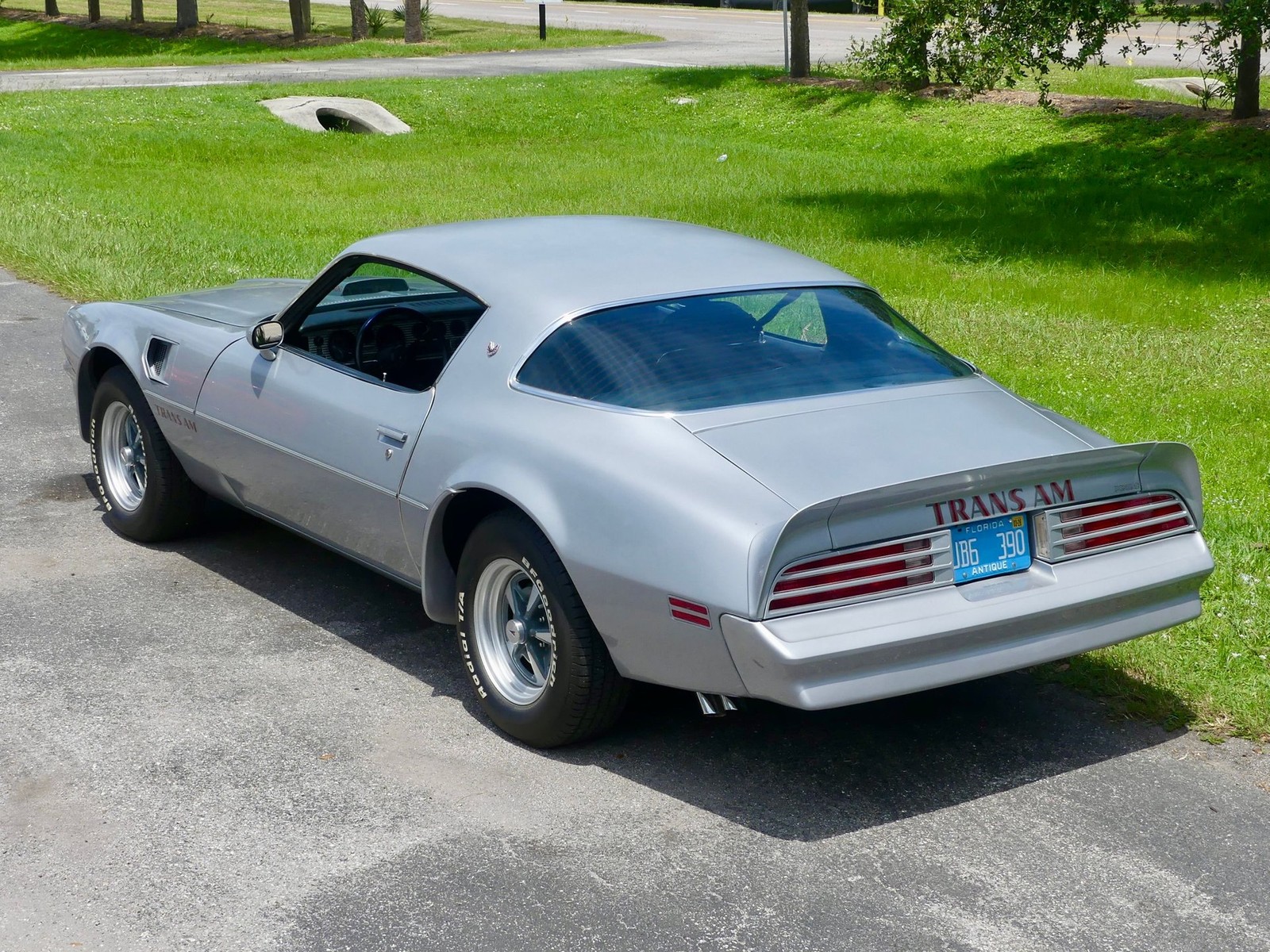 Pontiac-Trans-Am-1976-Coupe-13