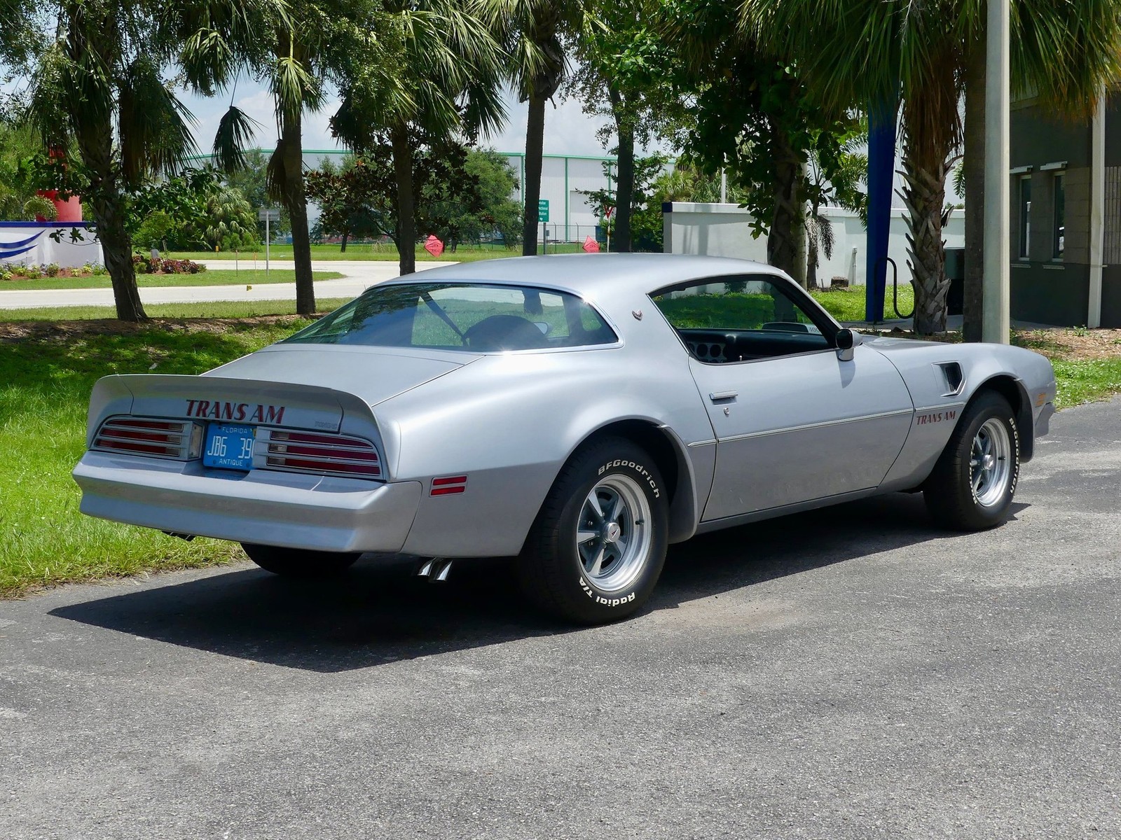 Pontiac-Trans-Am-1976-Coupe-18