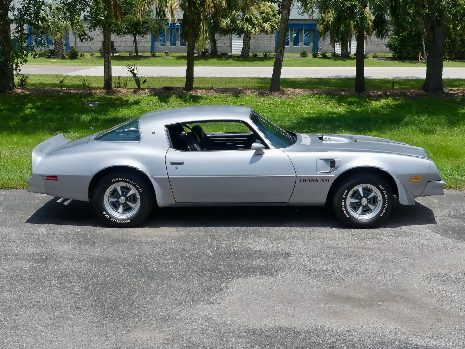 Pontiac-Trans-Am-1976-Coupe-21