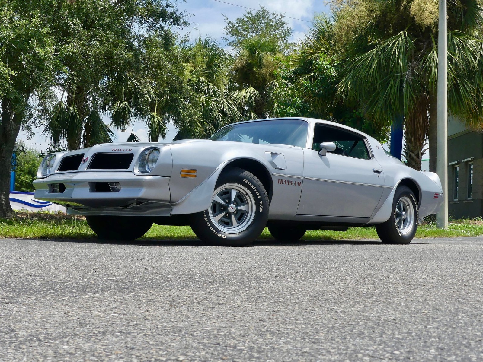 Pontiac-Trans-Am-1976-Coupe-8