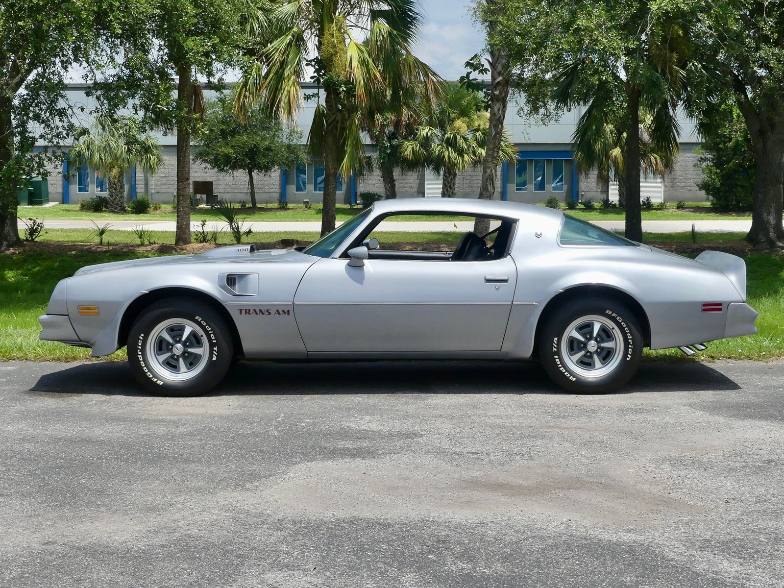 Pontiac-Trans-Am-1976-Coupe-9