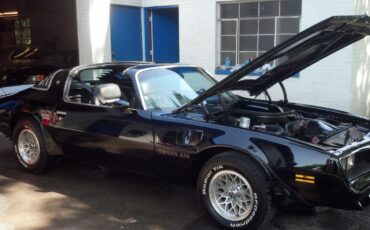 Pontiac-Trans-Am-1978-Coupe-21