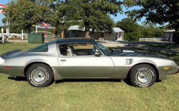 Pontiac-Trans-Am-1979-American-Muscle-Car-3