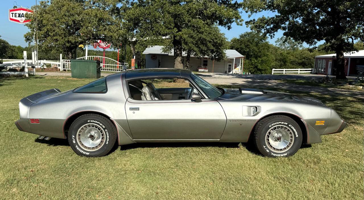 Pontiac-Trans-Am-1979-American-Muscle-Car-3