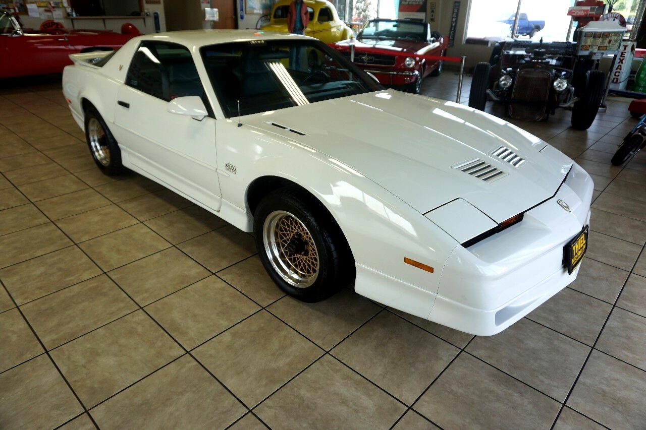 Pontiac-Trans-Am-1988-Classic-Car-11