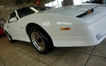 Pontiac-Trans-Am-1988-Classic-Car-14