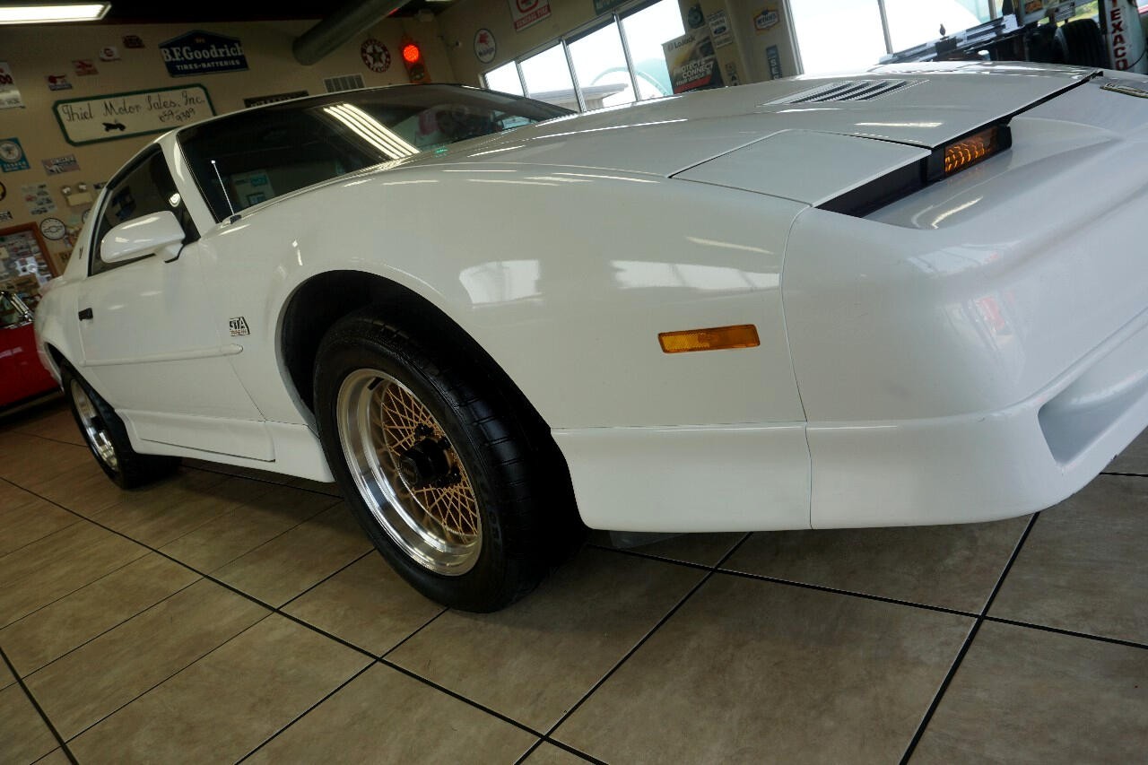 Pontiac-Trans-Am-1988-Classic-Car-14